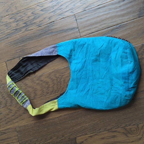 Made In Nepal Shoulder Purse - Picture 3 of 7